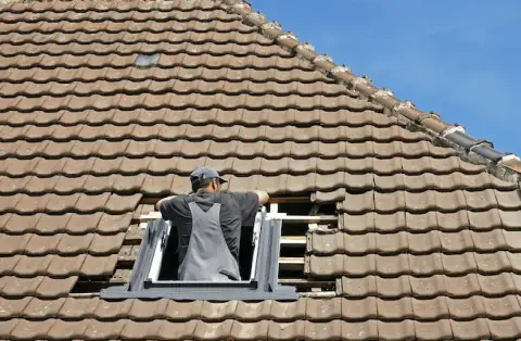 Pose de velux à Cercoux